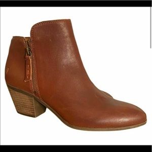 Frye Judith booties